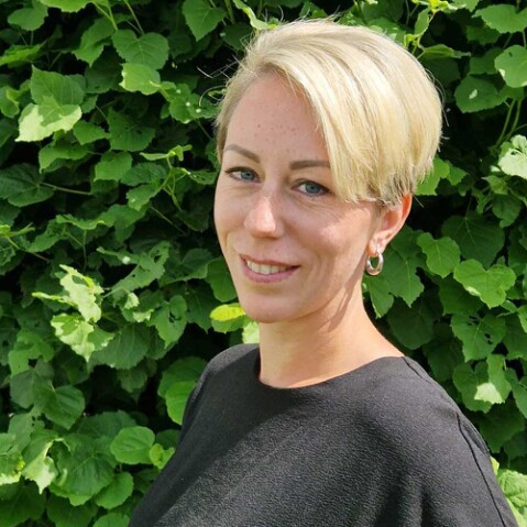 Ines Hartmann (Trauerrednerin/Trauerautorin)